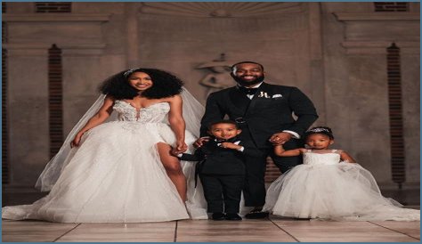 7 Celebrity Couple Who Are Gifted With Twin Children!